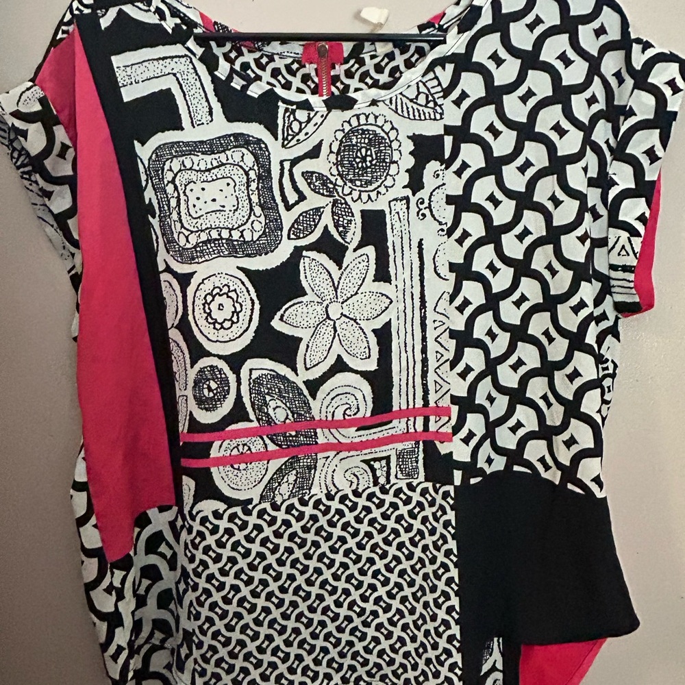 Mind Code Black and White Graphic Boxy Blouse